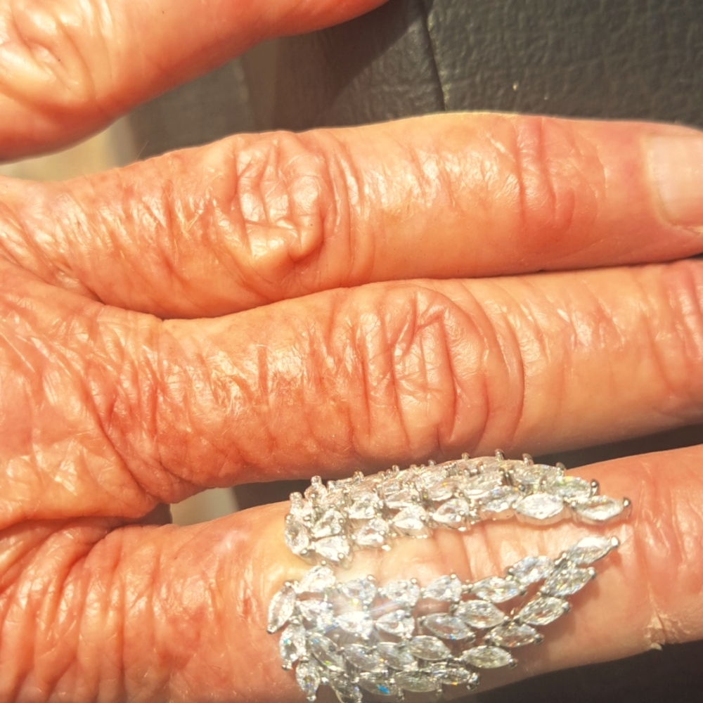 ANGEL WING RING - Picture 6 of 7